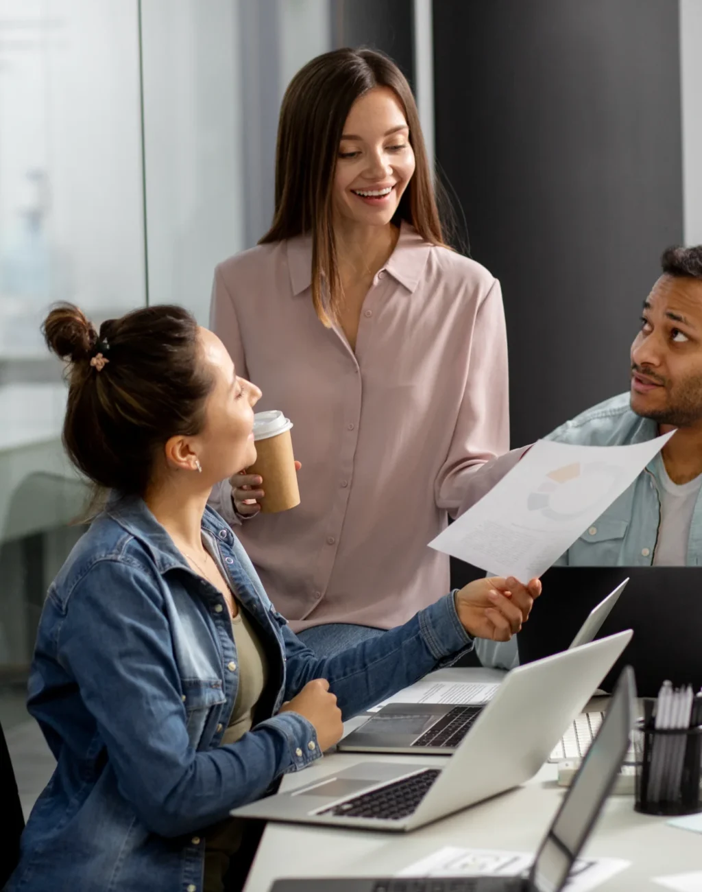 laboratorio-de-computacion-moderno-y-equipado