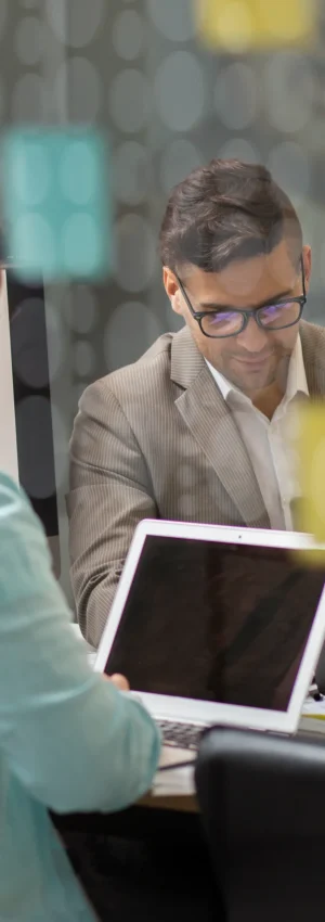 laboratorio-de-computacion-moderno-y-equipado